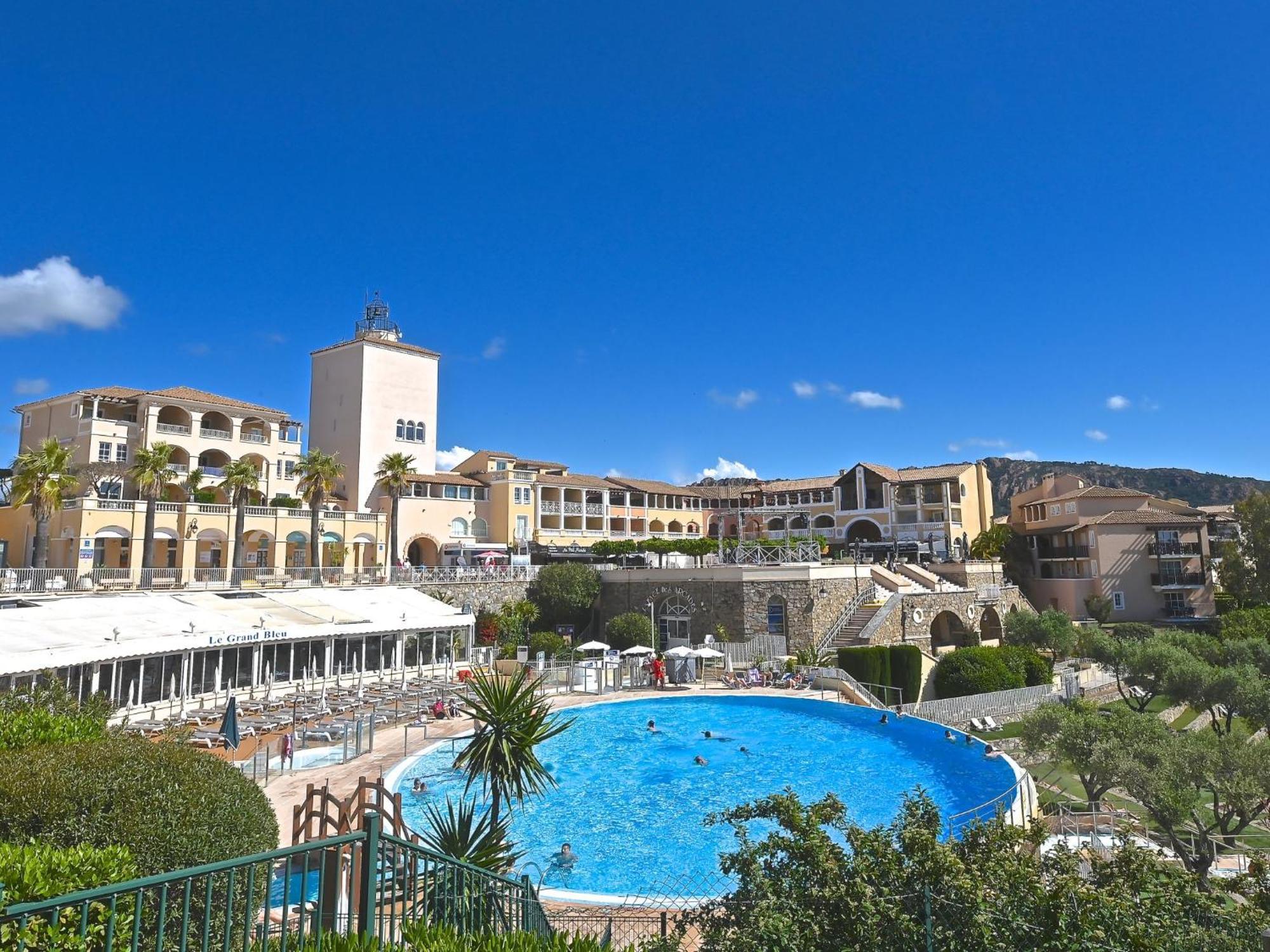 Apartment Village Cap Esterel - Les Bastides-6 By Interhome Saint-Raphaël Екстериор снимка